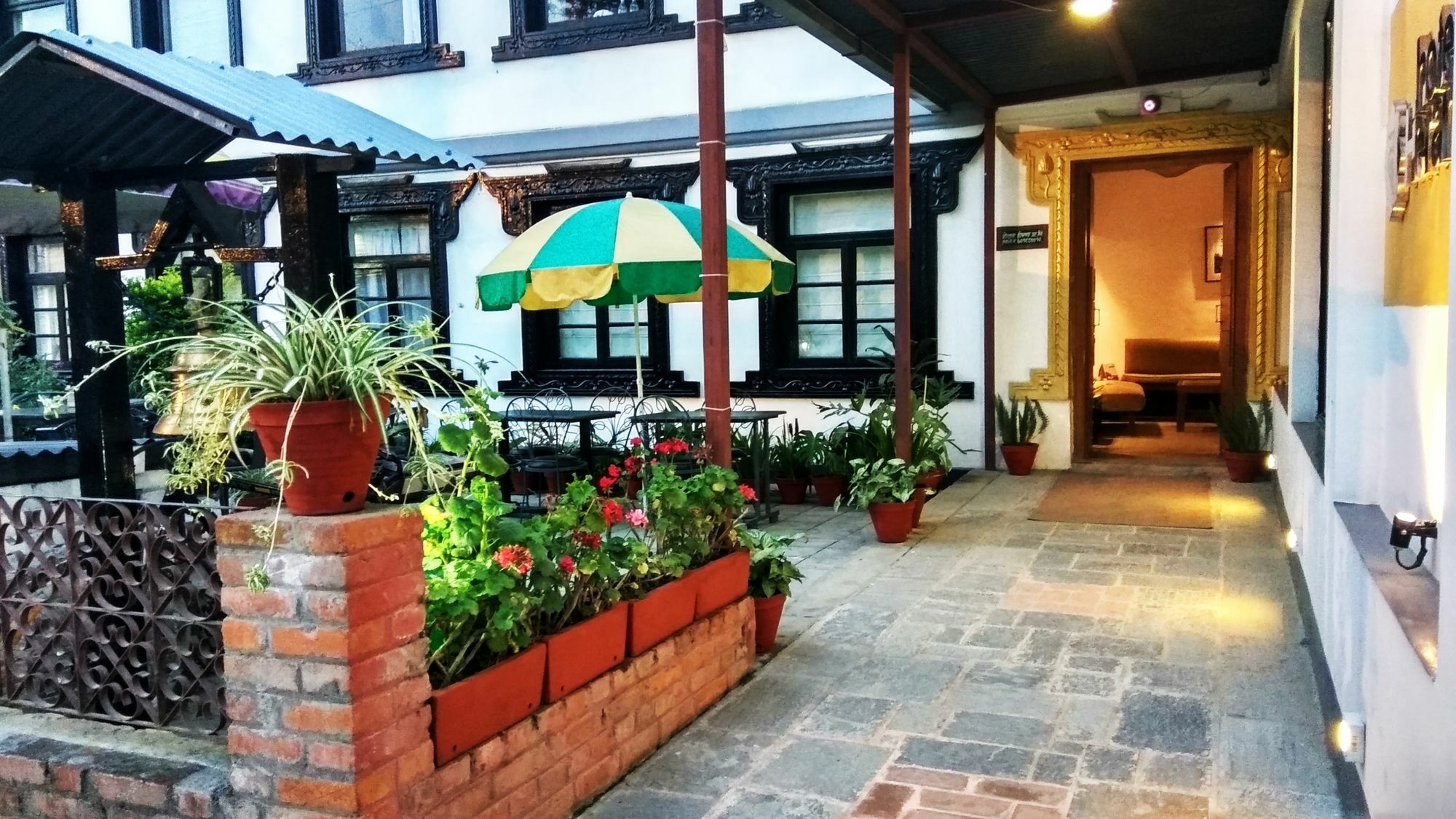 Hotel Heranya Katmandu Eksteriør billede